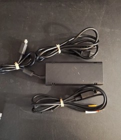 Xbox 360 S Console 4 GB Black With Controller & Cords Tested