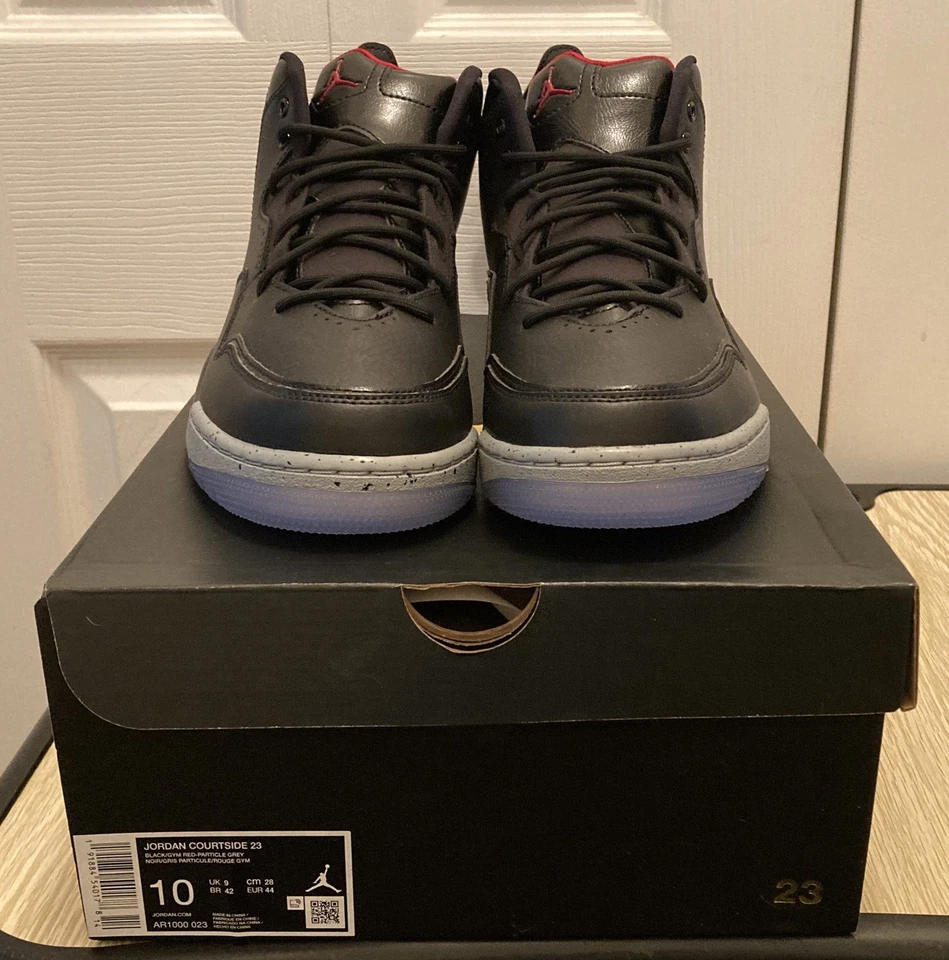 Nike Jordan Courtside 23 para hombre talla 10. Zapatillas de baloncesto negras/rojas-grises. NUEVO. Foto 2 de 4