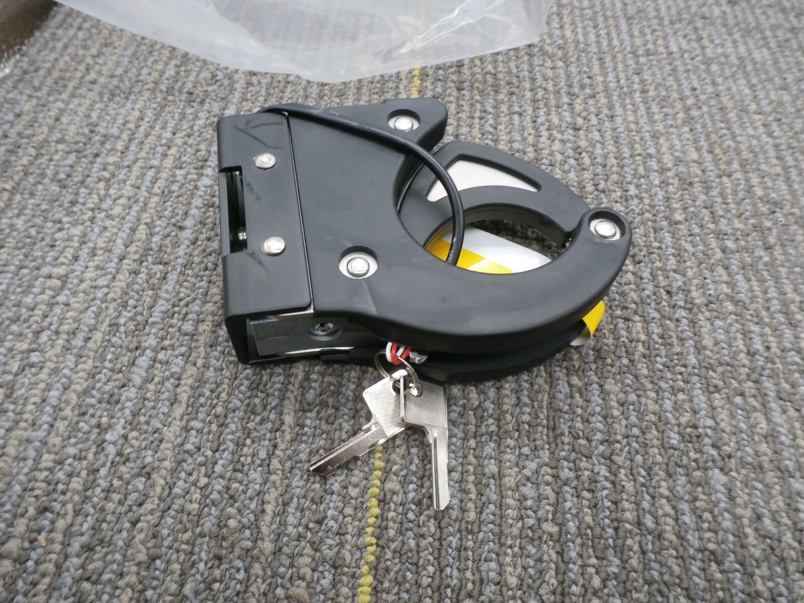 New Santa Cruz Gun Locks SC6 Gen II Universal Gun Lock W/ 2 Key eBay