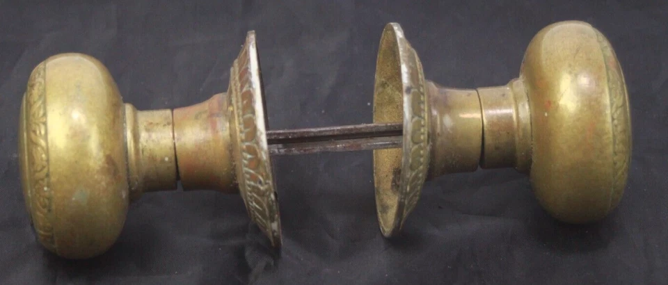Yale & Towne Brass Concentric Flower Door Knob Set #1 - Image 4 of 4