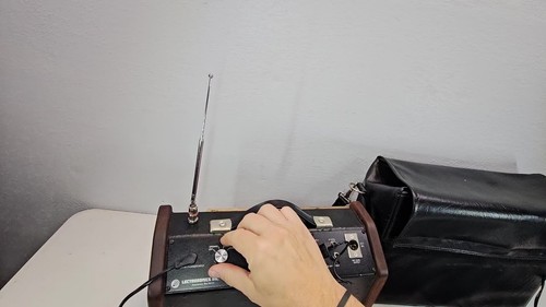 LECTROSONICS FM870 WIRELESS SOUND SYSTEM + WIRELESS MIC (VINTAGE) VIDEO DEMO! 🎥 - Video 1 of 1