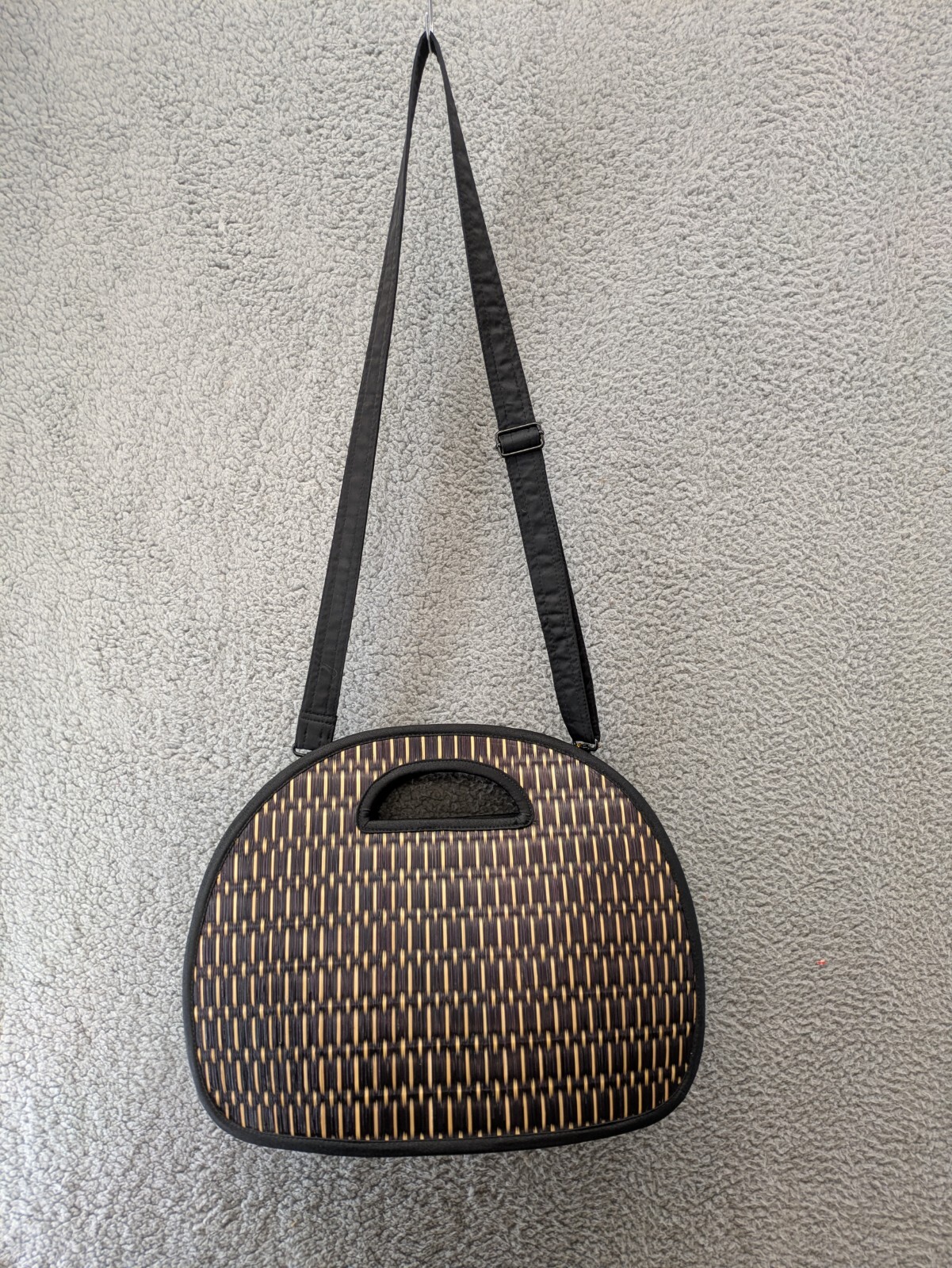 Baskets of Cambodia Crossbody Handbag with Removable Straps Straw Organizer Bag Lightweight and Stylish