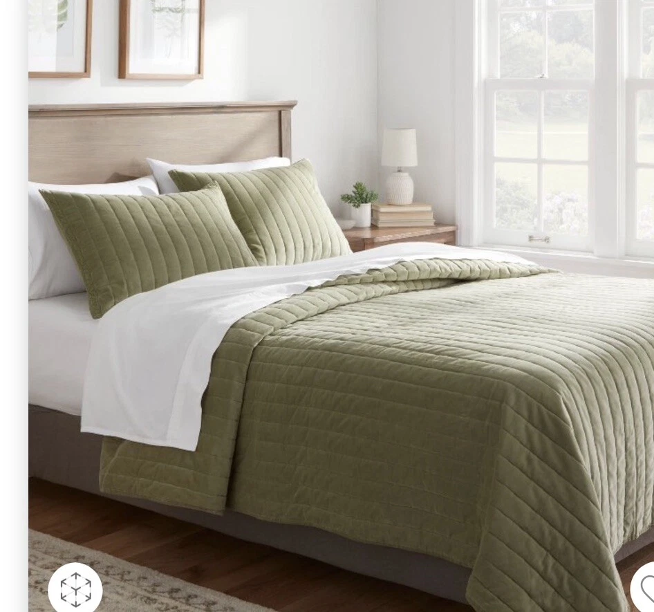 Queen Stitch Channel Threshold Velvet Quilt Green+2 Standard Pillowcases - Image 3 of 4