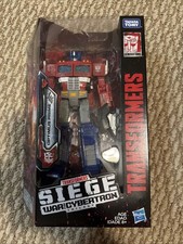 Hasbro Transformers Siege War for Cybertron Optimus Prime Voyager Class Figure
