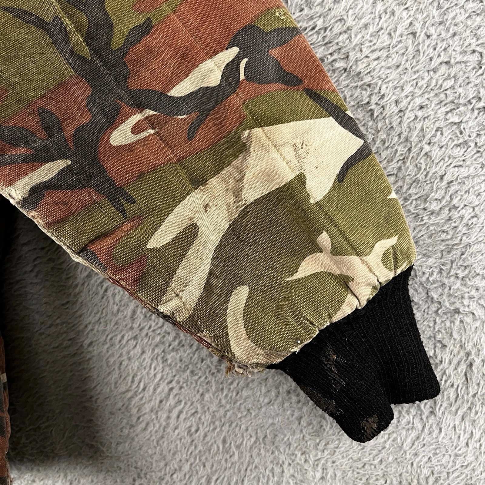 VTG Woodland Camo Quilted Work Jacket Hunting Streetwear Thrashed *Broken Zipper - product detail image 10