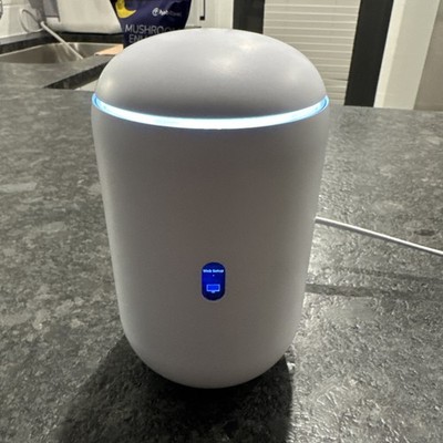  Ubiquiti DREAM ROUTER 6 Dual Band WiFi 6 UDR all-in-one UniFi Cloud