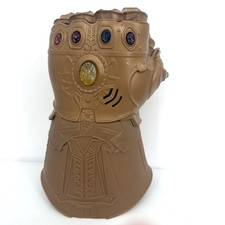 Avengers: Thanos' Infinity Gauntlet, Hasbro 2017, Makes a Sound  Lights Up