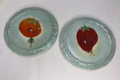 2 Vintage Anthropomorphic Wall Plate Strawberry Tomato Hand painted