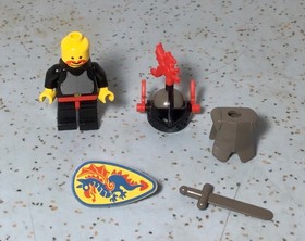 1992 LEGO BLACK KNIGHTS SET# 6009-BLACK KNIGHT 24pcs 1FIG 1HORSE w/INSTRUCTIONS