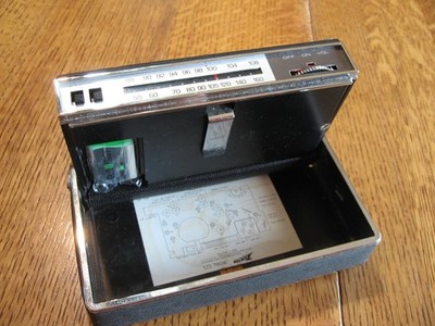 Vintage 1960s Zenith Royal C25 RC25Y FM AM All Transistor Radio new battery