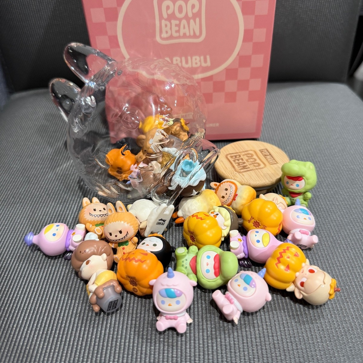 NEW POP MART LABUBU POP BEAN CONTAINER GLASS JAR - 25 MINI FIGURES