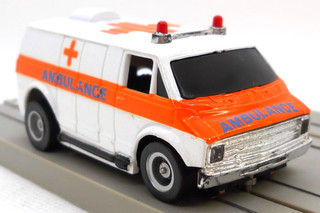 TYCO US 1 CAMIÓN ELÉCTRICO AMBULANCIA H.O SLOT CAR