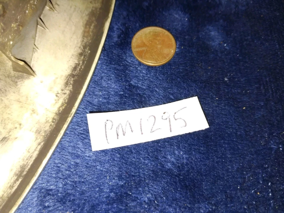 One Volvo 850, 940 and V70 hubcap 1994 1995 1996 1997 Foto 4 de 4