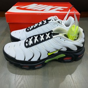 nike tn white volt