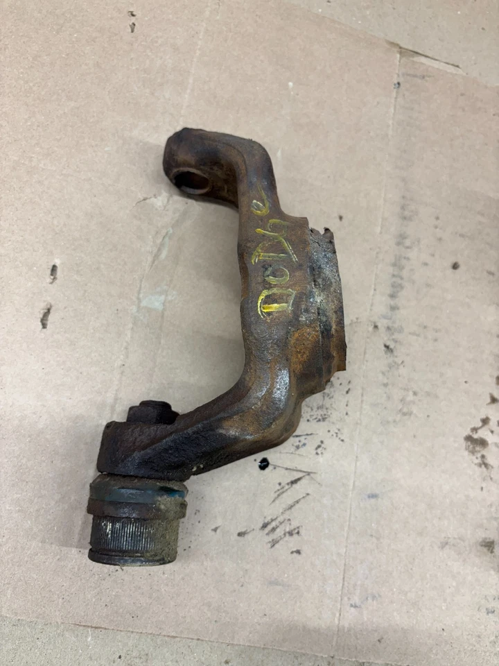 1981 86 1987 DODGE D100 D150 4WD 4X4 FRONT AXLE dana 44 ends ball joint mounts o - Image 4 of 4