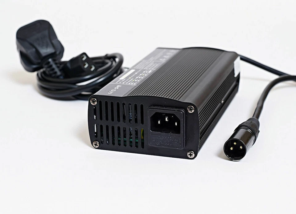 24 V 8 AMP SCHWERLAST MOBILITÄTSROLLER ROLLSTUHL LADEGERÄT FÜR 55AH-80AH BATTERIEN