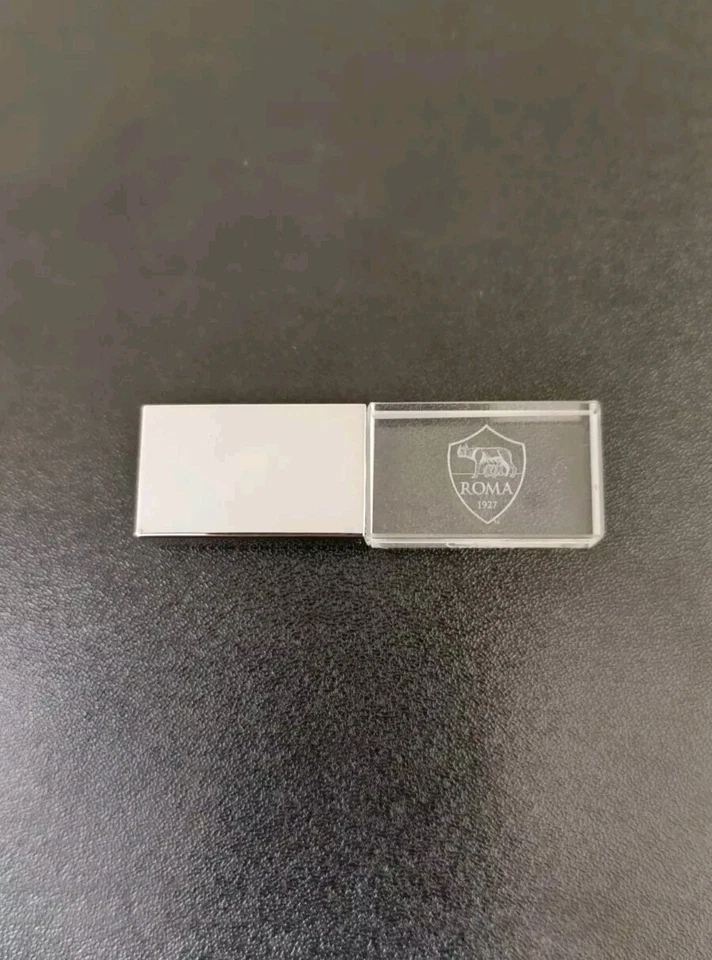 Chiavetta Usb 32 Gb Cristallo LED logo Roma luce Rossa calcio Idea Regalo - Immagine 2 di 4