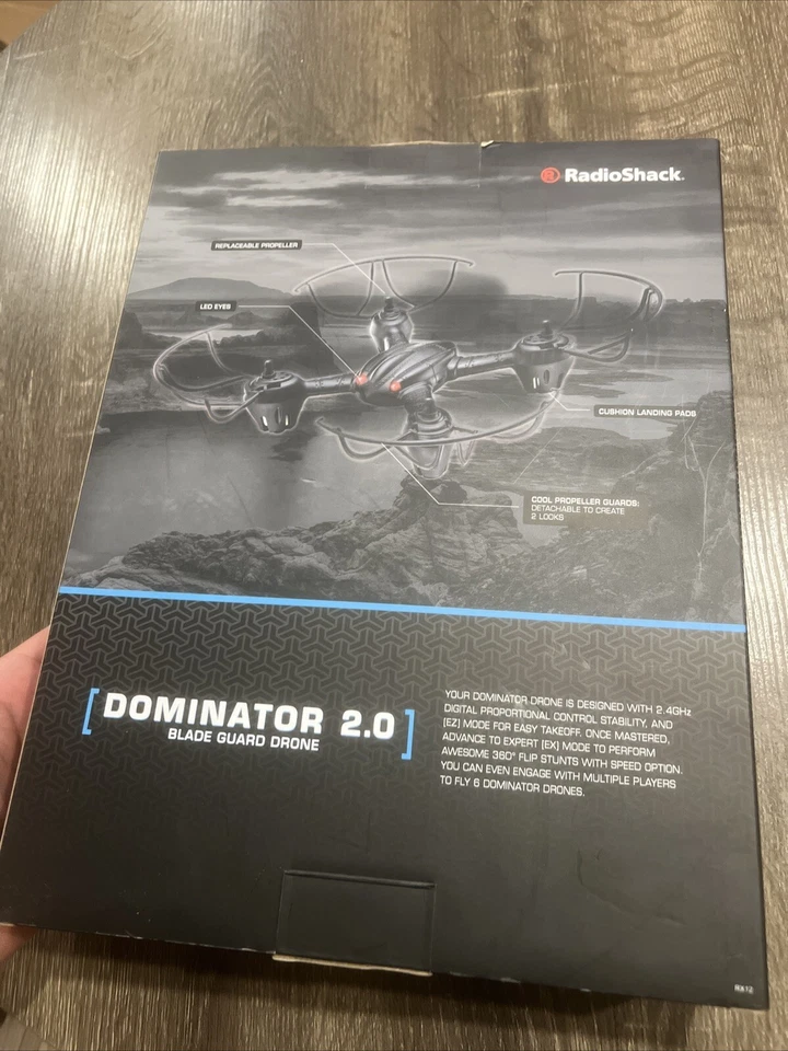 Radio Shack Dominator 2.0 Quadcopter 2.4GHz 4CH 6 Axis LED Eyes RC Drone - Image 2 of 2