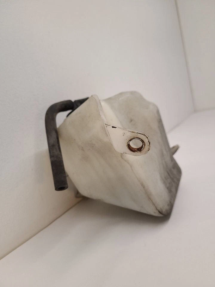 2009-2014 TOYOTA MATRIX Coolant Reservoir Canada Market 1647022091   Foto 3 de 4