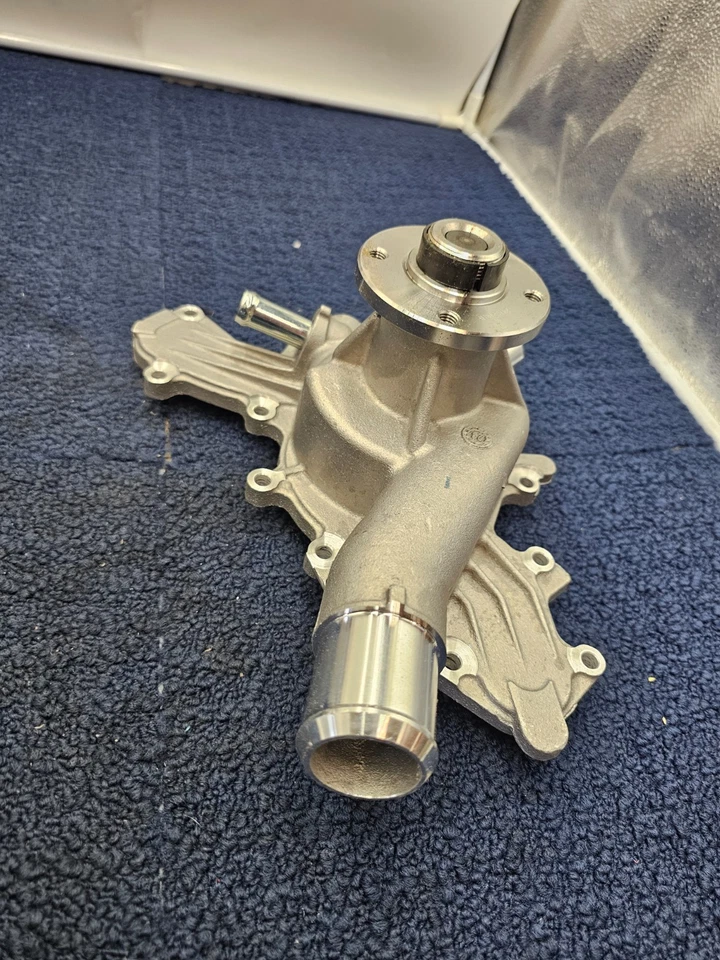 Bomba de agua del motor T4190 para Ford Explorer 1997-2011 Foto 4 de 4