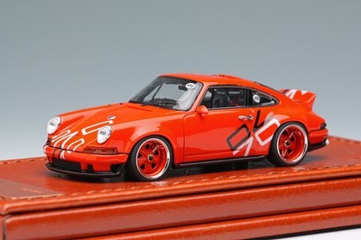 Make Up TM004C 1/64 Singer DLS Helles Rot 70. Modellauto Titan64 LIMITIERT