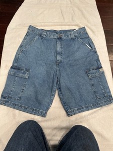 Vintage Wrangler Denim Cargo Shorts Men's Sizes W34 Medium Wash Tech Pocket
