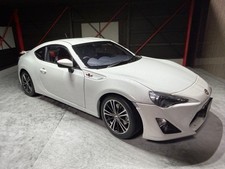 AUTOart 1/18 Toyota 86 White Diecast Model Car