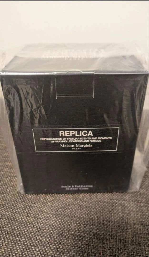 Maison Margiela Snow Globe Glitter Gloves Holiday Limited Edition Novelty