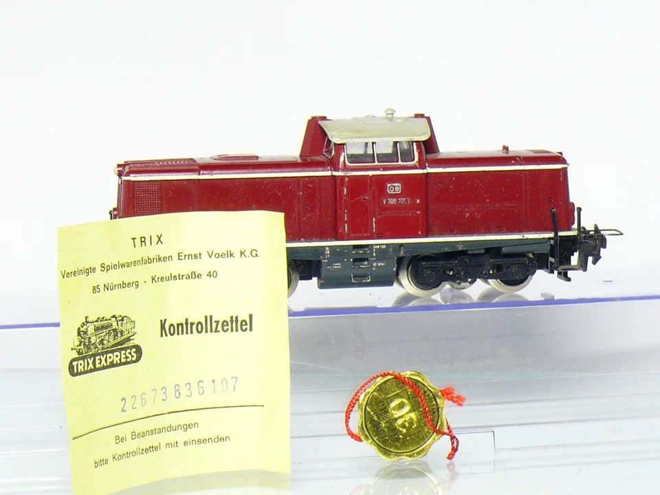 Trix Express 2267 H0 , DC  Diesellok V100 1009 der DB, Metallguss, altrot, OVP - Bild 2 von 4