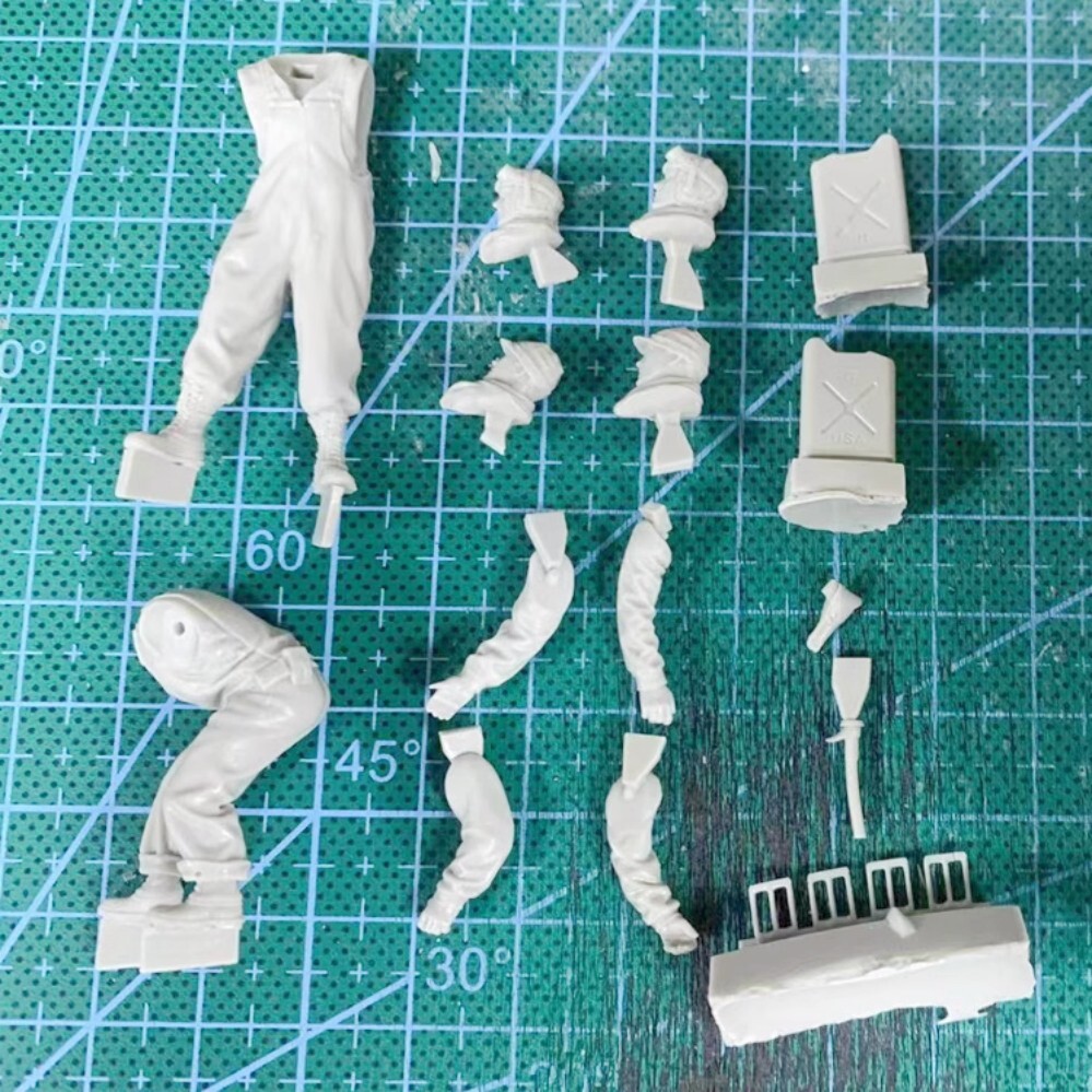 Verlinden 1/35 US Tankers Having A Conversation WWII (2 Figures) Resin 1883