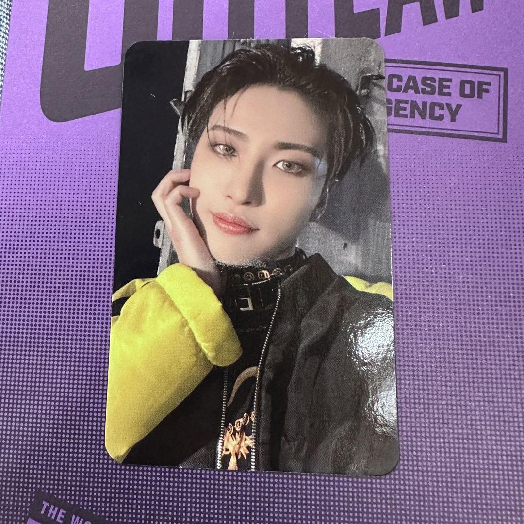 ATEEZ THE WORLD EP.2 : OUTLAW Mini Record 2.0 ON / OFF line