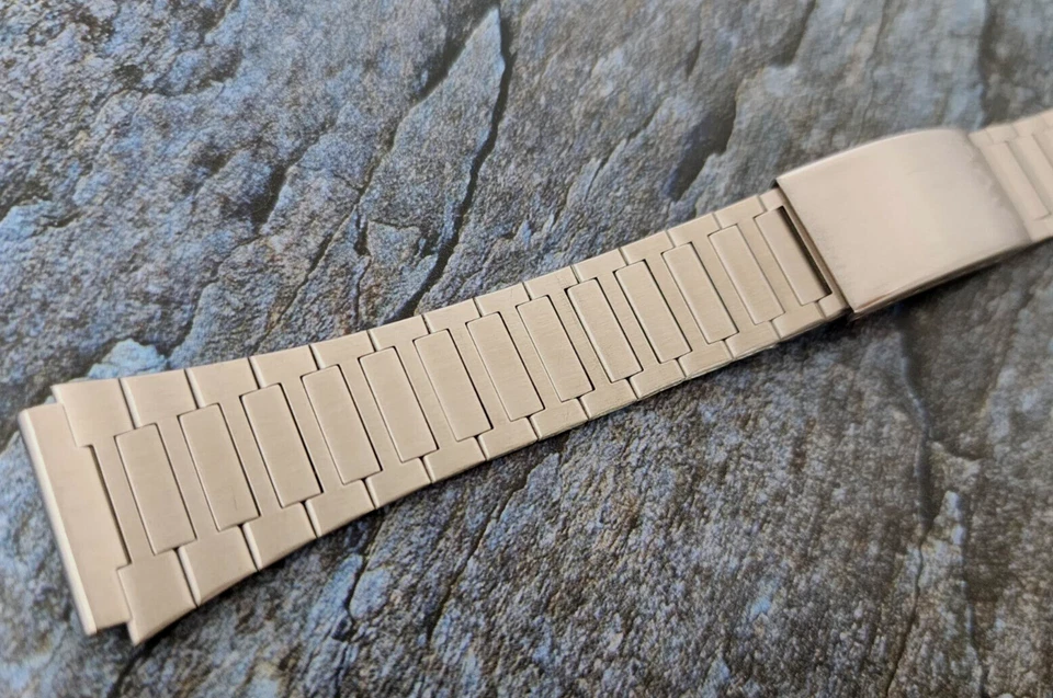 Nos Rare vintage oris Bracelet 20 mm straight end pieces Unique 4. - Image 2 of 3