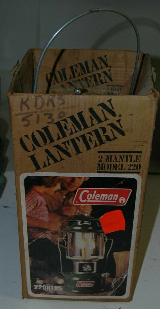 Vintage Coleman Lantern 2 Mantle Model 220 Green In Box
