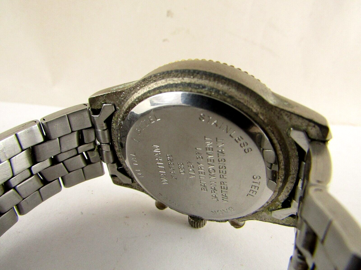 Waltham Chronograph 100 Feet Rare XAX329 088 VD57 Vintage