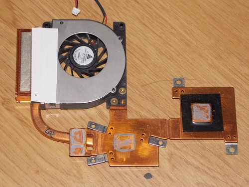 Toshiba Satellite P100 Kühler Heatsink Lüfter Fan Delta BFB0605HA Cooper