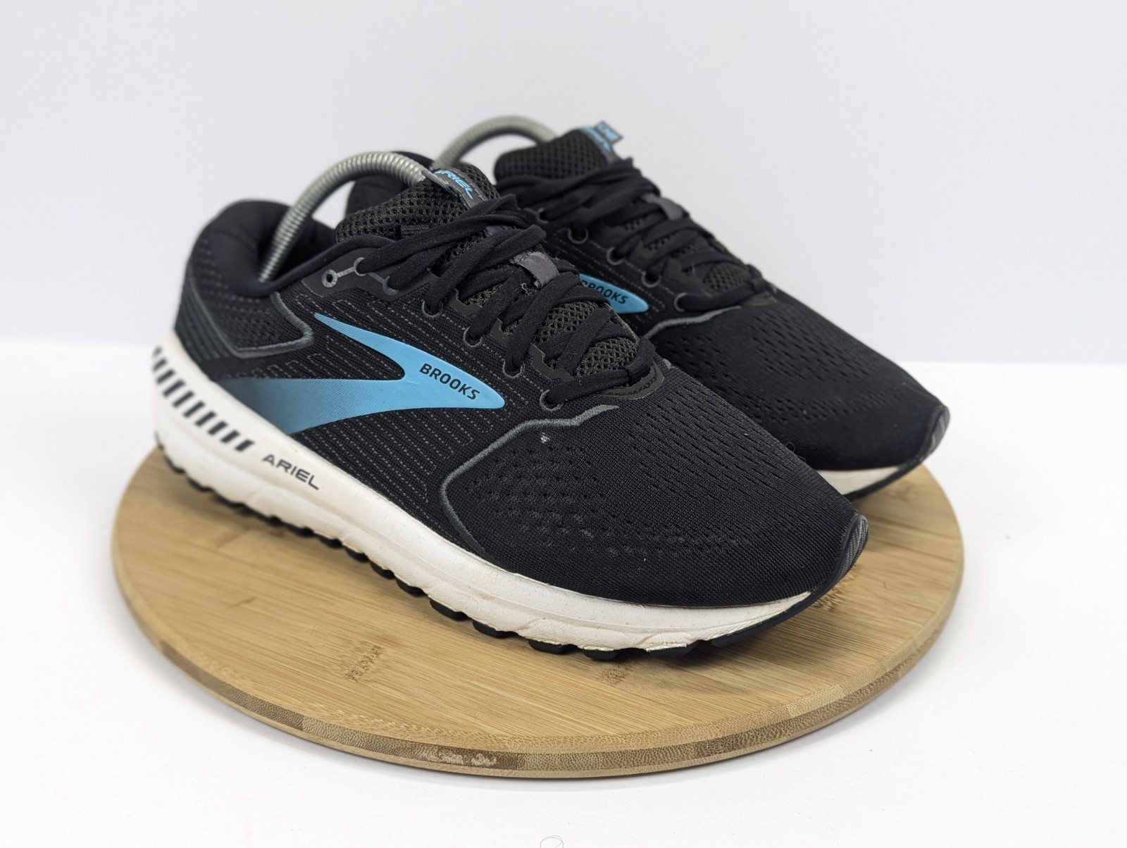 Brooks Ariel 20 Womens 12 D Wide Black Blue Running Shoes Walking Sneakers thumbnail 6