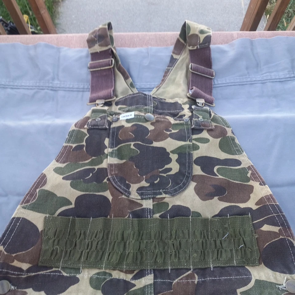 Mono con tirantes de colección Carhartt BU103 camuflaje de pato caza hecho en EE. UU. para hombre 32x34 usado en excelente estado  Foto 3 de 4