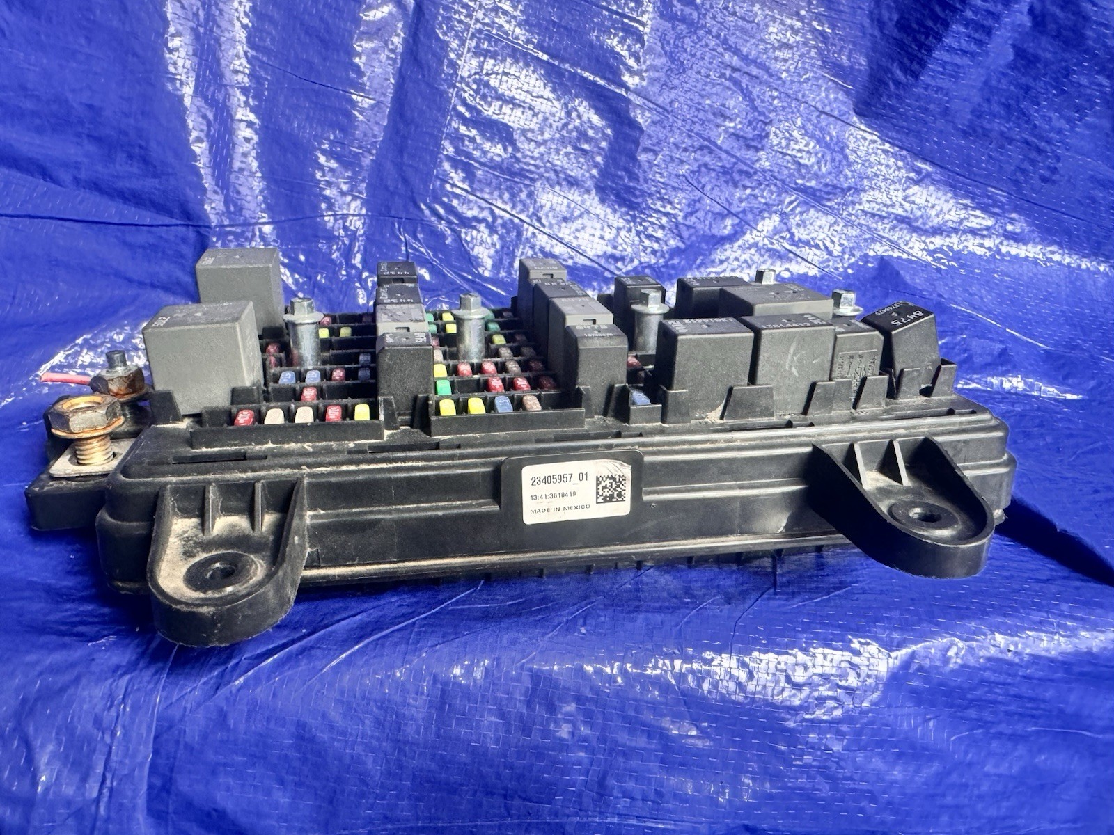 2021 Volvo VNL Fuse/Relay Box 23405957 Instrument Panel Frc 24136280 image 1