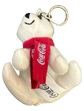 Coca-Cola Eisbär Schlüsselanhänger Weihnachten Plüsch Logo Weiß 7x10cm