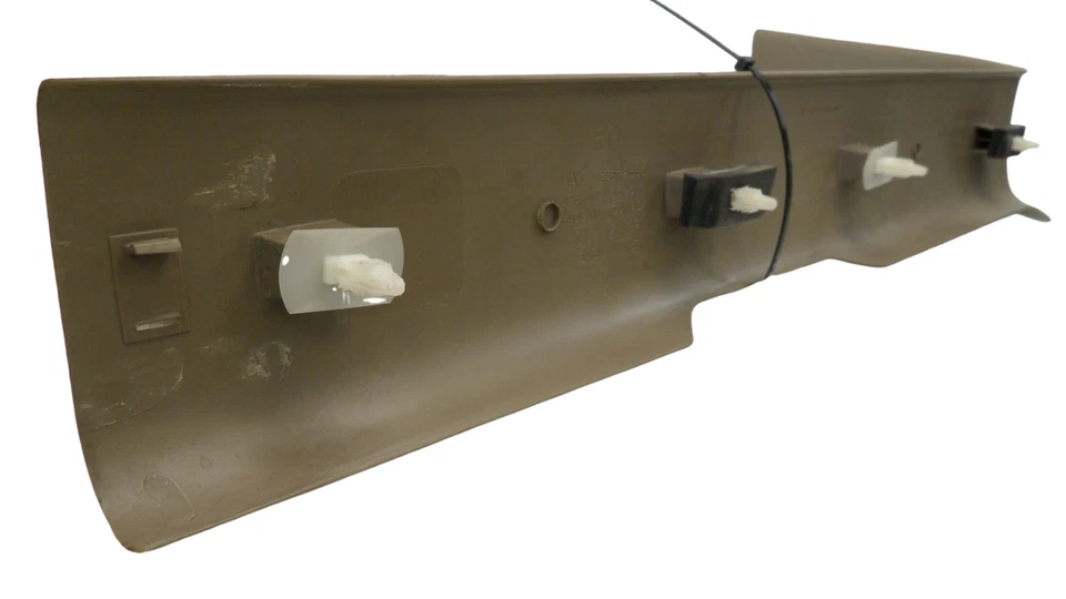 Buick Park Avenue 2001-2005 panel delantero derecho moldura usado 25672386 OEM Foto 4 de 4