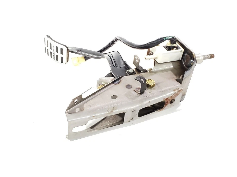 2004 Mazda Miata Speed OEM Brake Clutch Accelerator - Image 4 of 4