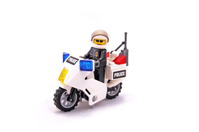 lego police motorcycle set
