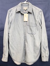 Women's Relaxed Fit Denim Button-Down Shirt - Universal Thread