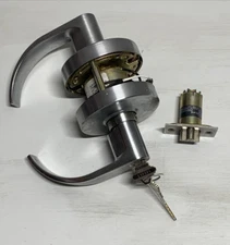 LOCKCommand Access Electrified Cylindrical Cat Storeroom CL180 EU L6 24v 626 IC