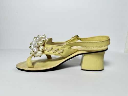 Vintage 1960s 1970s Vagabonds Pearl Beaded Satin Ball Sandal Heel Shoes Yellow 7 - Picture 15 of 22