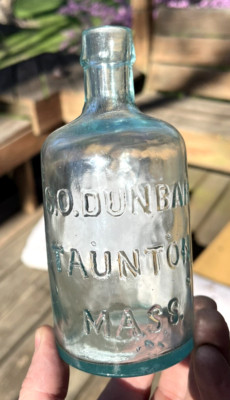NICE AQUA S.O. DUNBAR MASTER INK BOTTLE TAUNTON, MA 1870'S ERA CLEAN L@@K