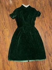 Vintage 1930-40s Green Velvet Dress Lace Collar Short Sleeve Fitted Waist