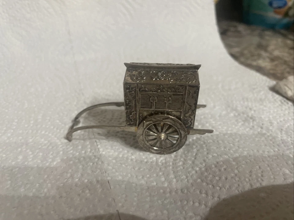 Antiguo juego de saleros y pimenteros japoneses de plata maciza Rickshaw Wagon 950 Foto 2 de 4