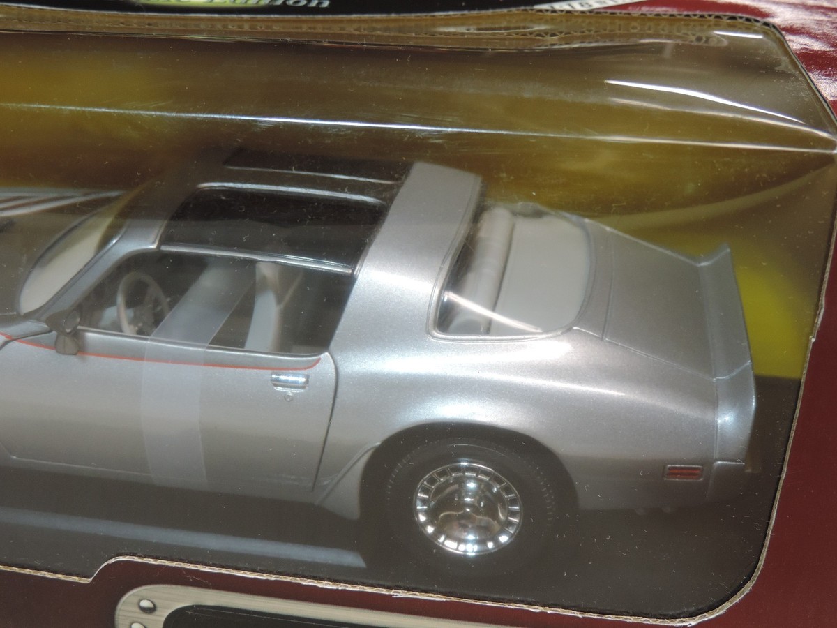 1979 Pontiac Firebird Trans Am Yat Ming 1/18 Road Signature