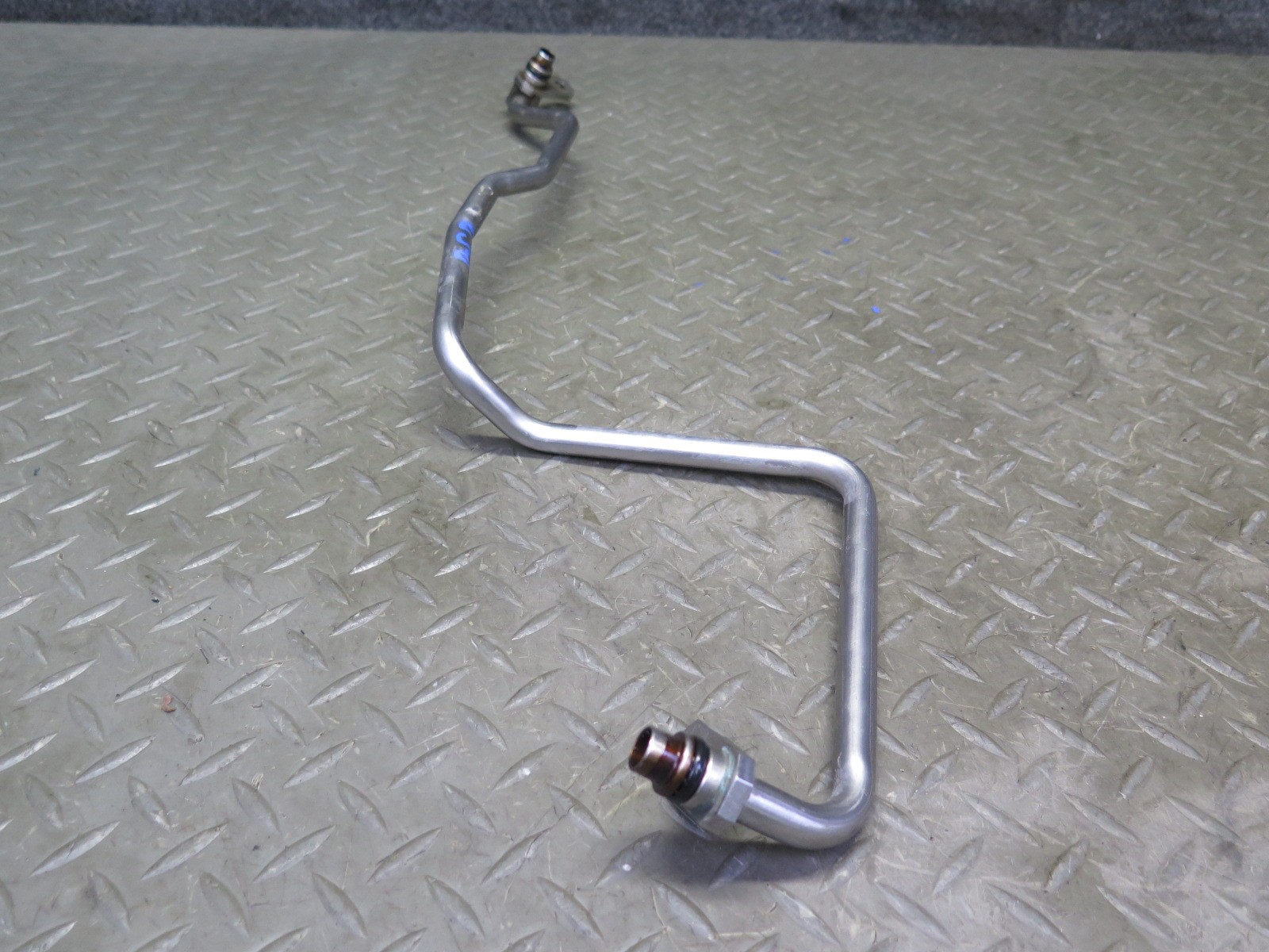 2006-2012 BENTLEY FLYING SPUR AUTOMATIC TRANSMISSION OIL LINE PIPE TUBE SET